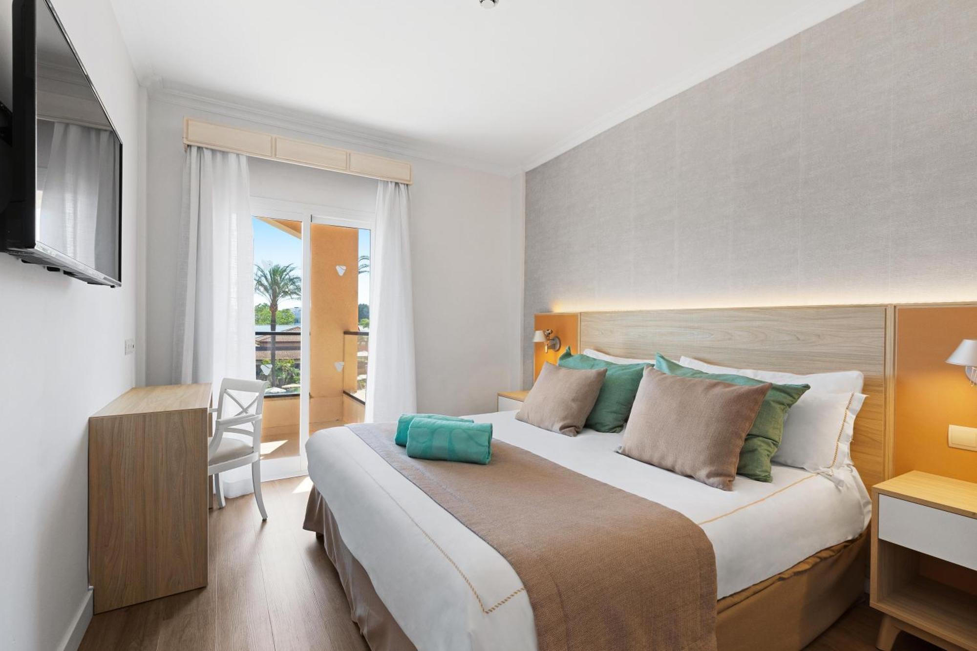 Viva Blue & Spa Playa de Muro  Luaran gambar