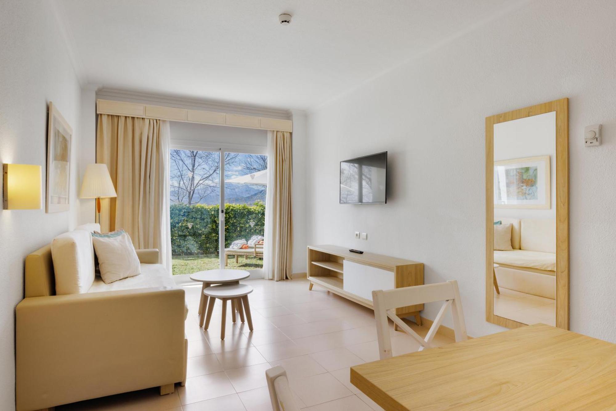 Viva Blue & Spa Playa de Muro  Luaran gambar
